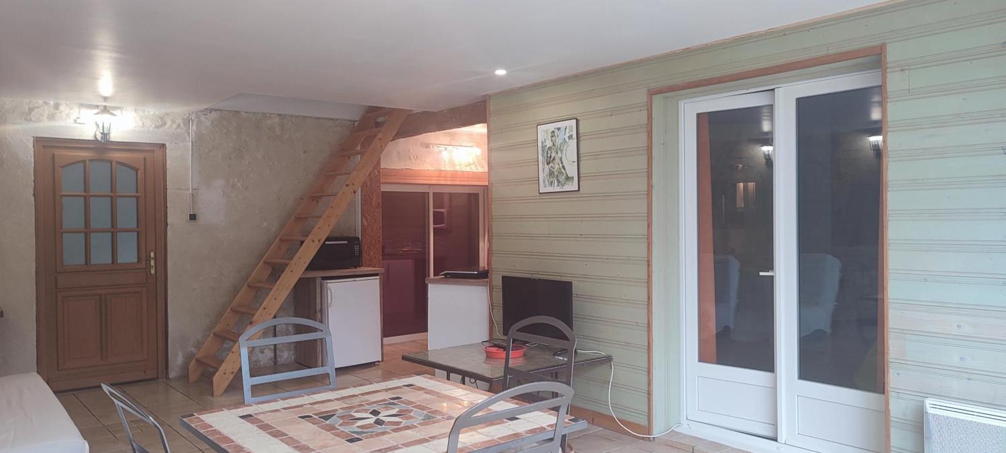 Gite Cosy, Sur Jardin, Terrasse Privee, Parking Au Calme En Rdc Gemozac Exterior photo
