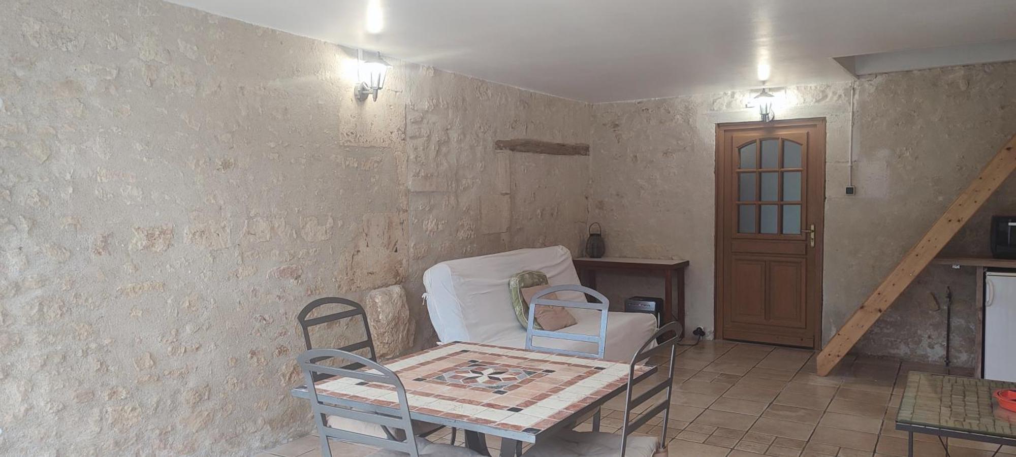 Gite Cosy, Sur Jardin, Terrasse Privee, Parking Au Calme En Rdc Gemozac Exterior photo