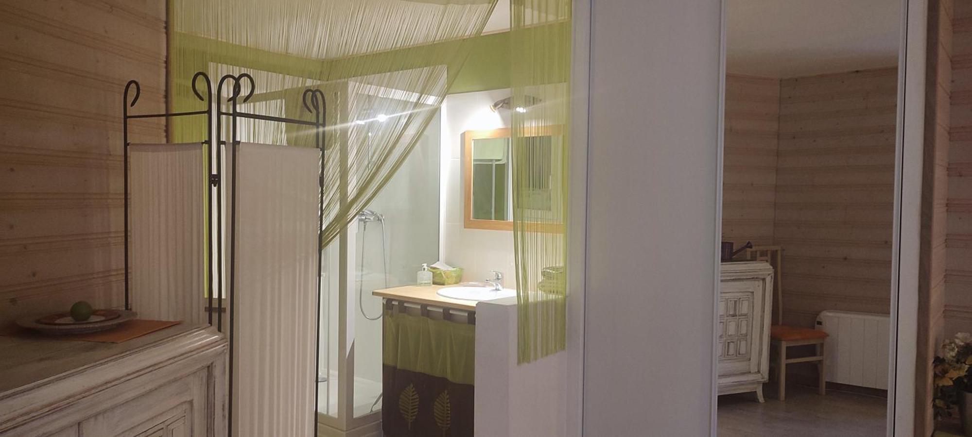 Gite Cosy, Sur Jardin, Terrasse Privee, Parking Au Calme En Rdc Gemozac Exterior photo